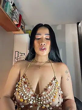 Snapshot of AsianMilfSheryl chatting on May 18, 2026, 6:29 am AsianMilfSheryl online show from May 18, 2026, 6:29 am