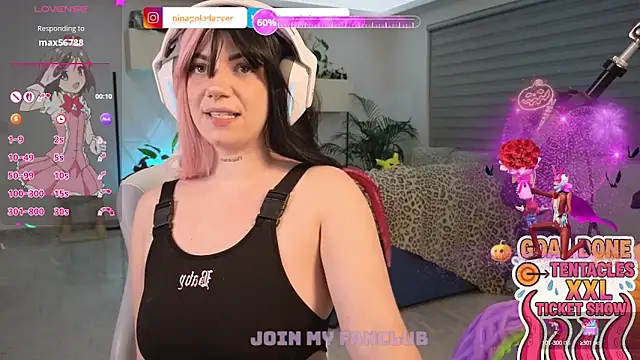 Snapshot of ninapoledance chatting on September 25, 2025, 6:58 pm ninapoledance online show from September 25, 2025, 6:58 pm