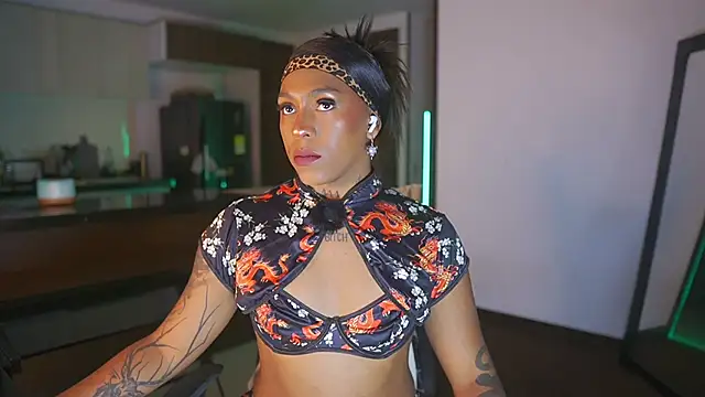 Snapshot of AmberRaus chatting on October 21, 2025, 2:11 am AmberRaus online show from October 21, 2025, 2:11 am