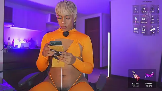 Snapshot of AmberRaus chatting on November 27, 2025, 4:24 am AmberRaus online show from November 27, 2025, 4:24 am