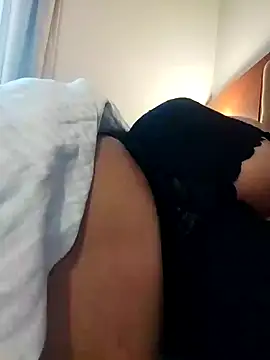 Srishtijain51 online show from February 3, 2025, 11:09 am