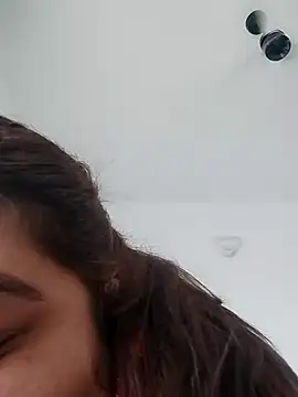 Srishtijain51 online show from February 5, 2025, 9:15 am