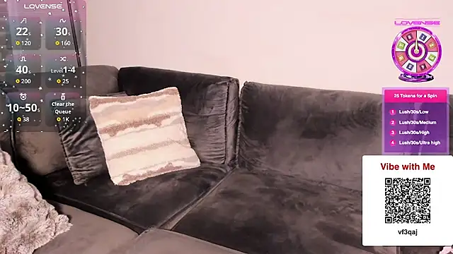 EatSweetMolly online show from March 15, 2026, 5:25 am