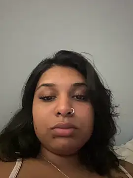 Snapshot of layla_amin chatting on May 17, 2026, 8:20 pm layla amin online show from May 17, 2026, 8:20 pm