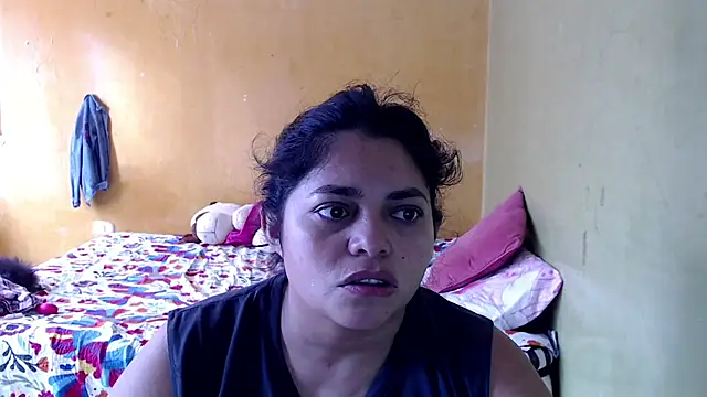 yulieth bbw online show from November 16, 2025, 1:38 pm