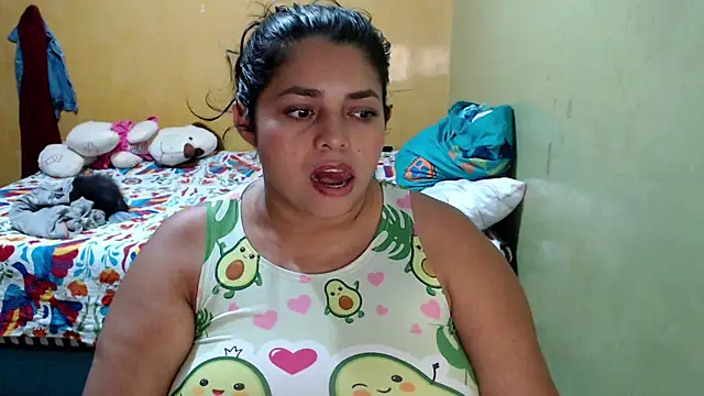 Snapshot of yulieth_bbw chatting on September 15, 2025, 12:33 am yulieth bbw online show from September 15, 2025, 12:33 am