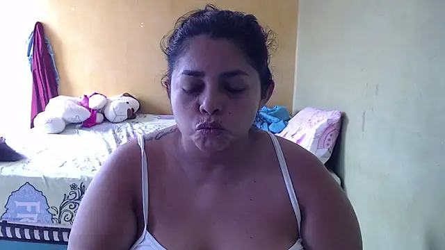 Snapshot of yulieth_bbw chatting on October 4, 2025, 2:51 pm yulieth bbw online show from October 4, 2025, 2:51 pm
