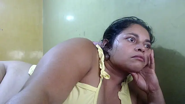 Snapshot of yulieth_bbw chatting on March 15, 2025, 11:28 pm yulieth bbw online show from March 15, 2025, 11:28 pm