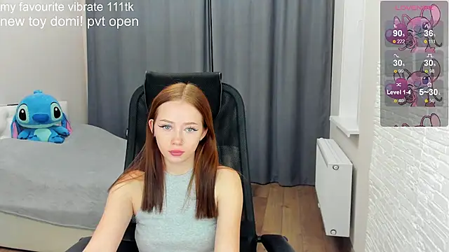 Snapshot of Hot_Mia_ chatting on December 2, 2024, 1:52 pm Hot Mia online show from December 2, 2024, 1:52 pm