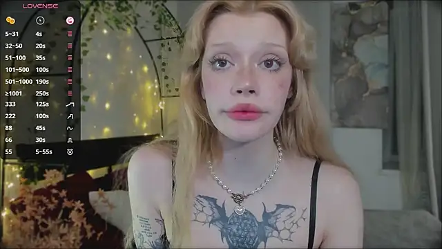 Snapshot of boobsybootie chatting on April 15, 2026, 8:42 pm boobsybootie online show from April 15, 2026, 8:42 pm