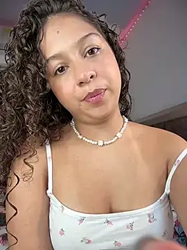 Snapshot of Shara_dreams chatting on February 24, 2025, 11:30 pm Shara dreams online show from February 24, 2025, 11:30 pm