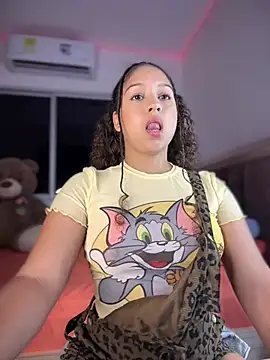 Snapshot of Shara_dreams chatting on March 3, 2025, 11:24 pm Shara dreams online show from March 3, 2025, 11:24 pm