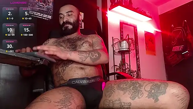 Snapshot of damian__darkside chatting on December 17, 2025, 12:59 am damian darkside online show from December 17, 2025, 12:59 am