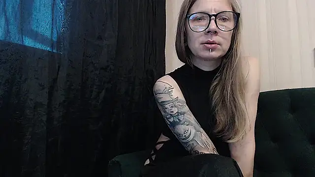 Snapshot of alexandra_zaryanova chatting on September 10, 2025, 7:40 am alexandra zaryanova online show from September 10, 2025, 7:40 am