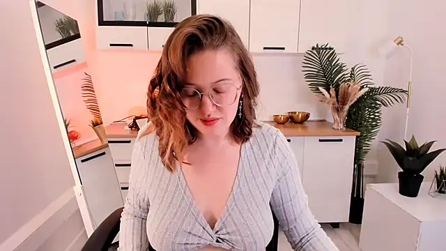 Snapshot of Charmy_Gracy chatting on February 24, 2026, 10:49 am Charmy Gracy online show from February 24, 2026, 10:49 am