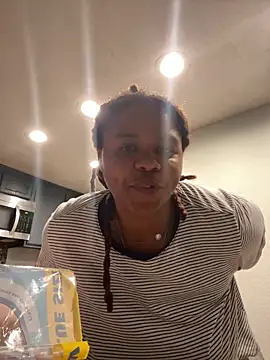 HEARTBREAKBRE online show from April 1, 2026, 2:24 am