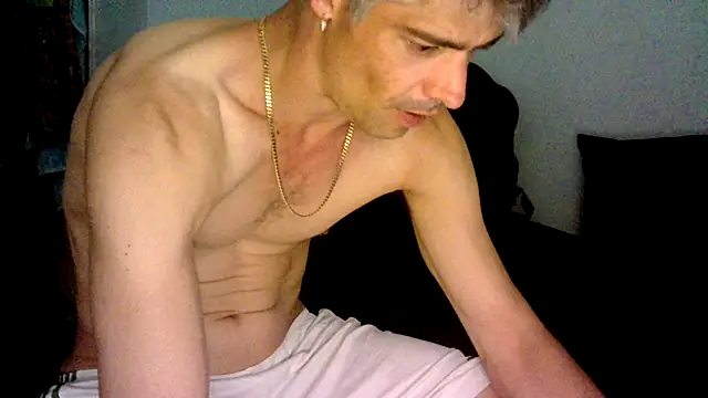 houseofbrats online show from July 1, 2026, 11:38 pm