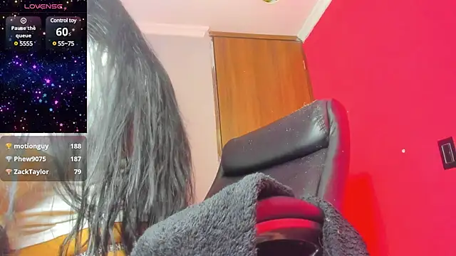 Snapshot of Pocahontas_d chatting on January 3, 2025, 4:00 am Pocahontas d online show from January 3, 2025, 4:00 am