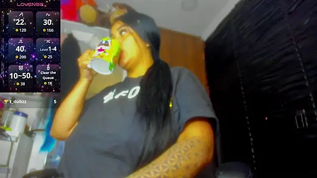 Snapshot of Pocahontas_d chatting on January 16, 2026, 2:32 pm Pocahontas d online show from January 16, 2026, 2:32 pm