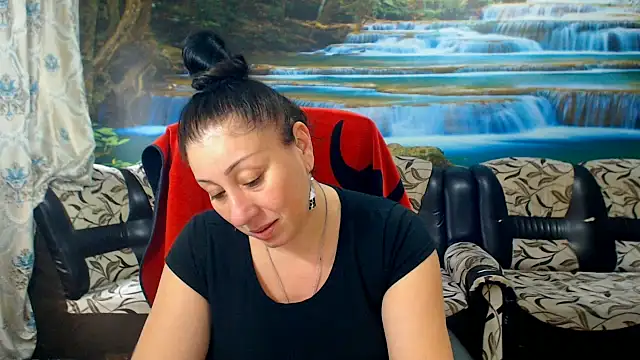 MoistMady online show from April 13, 2026, 2:54 pm