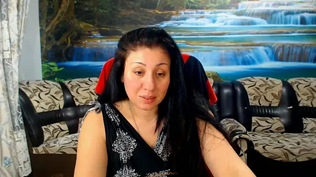 MoistMady online show from April 8, 2026, 6:09 pm