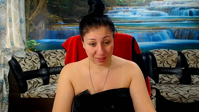 MoistMady online show from April 11, 2026, 11:03 am