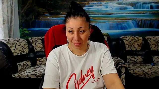MoistMady online show from March 31, 2026, 5:31 am