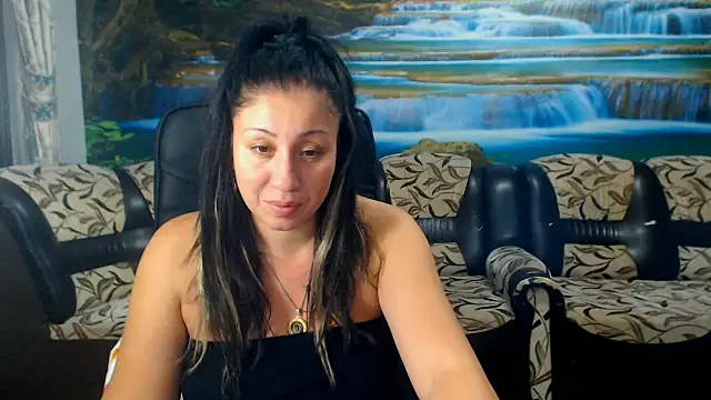 MoistMady online show from October 12, 2025, 8:10 pm