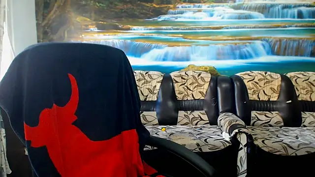 MoistMady online show from March 11, 2026, 6:29 am