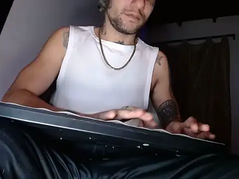 Snapshot of Christian_Stiven1 chatting on February 5, 2025, 4:06 am Christian Stiven1 online show from February 5, 2025, 4:06 am