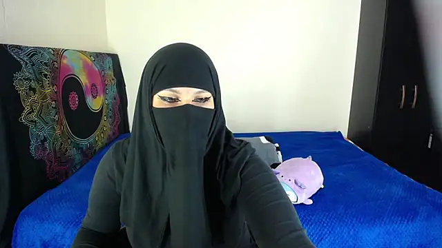 evelyn  salah online show from April 27, 2026, 11:25 pm
