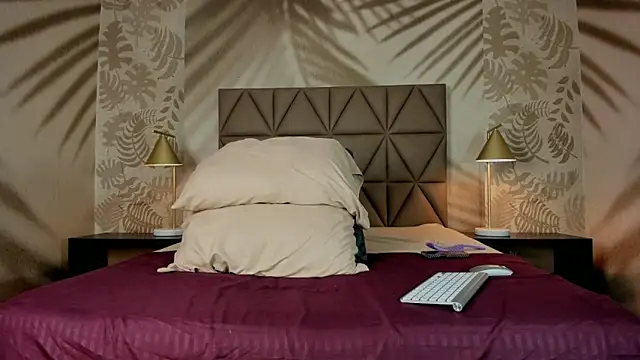 Snapshot of Scarleett_22 chatting on March 18, 2026, 7:48 pm Scarleett 22 online show from March 18, 2026, 7:48 pm