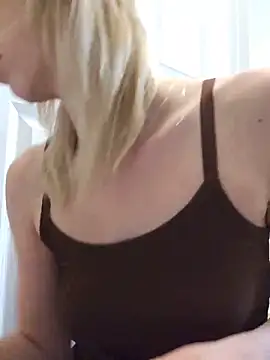 AmethystFoxx online show from May 14, 2026, 7:33 pm