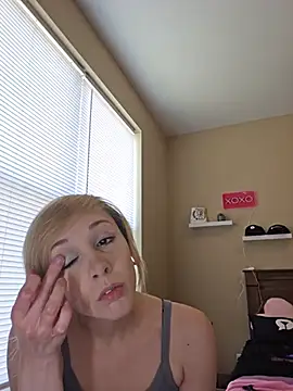 AmethystFoxx online show from May 29, 2026, 6:36 pm