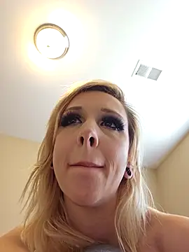 AmethystFoxx online show from May 11, 2026, 6:49 pm
