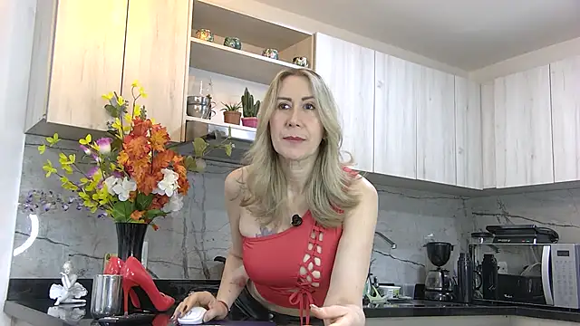Snapshot of ashleymilf_1 chatting on June 7, 2026, 6:13 pm ashleymilf 1 online show from June 7, 2026, 6:13 pm