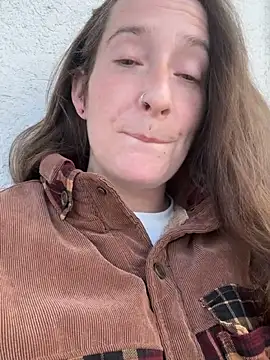 Mini And The Bear online show from April 9, 2026, 4:35 pm