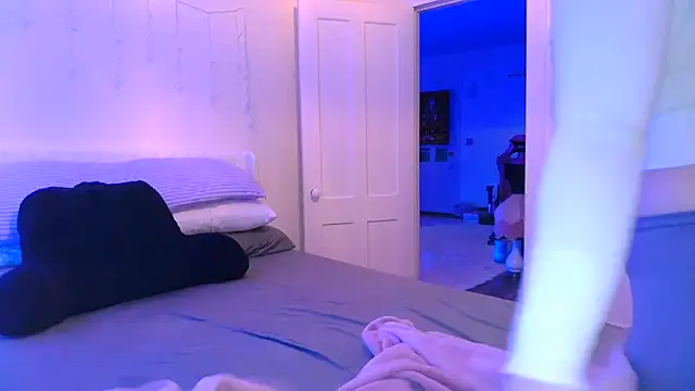 ashleyblaydex online show from February 19, 2026, 10:51 pm