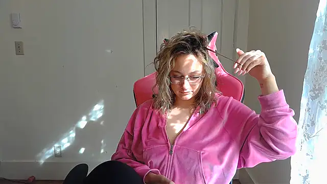 Snapshot of ashleyblaydex chatting on May 25, 2026, 9:02 pm ashleyblaydex online show from May 25, 2026, 9:02 pm