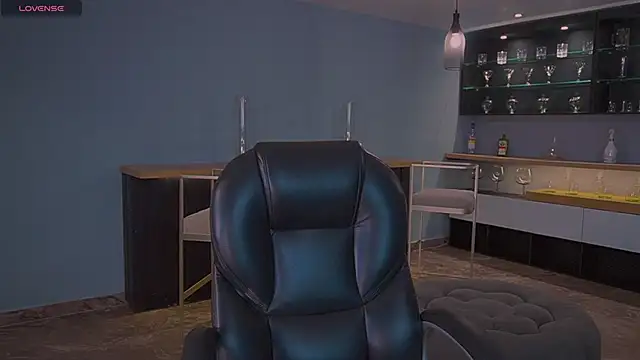 NaomiSainz online show from October 9, 2025, 12:49 pm