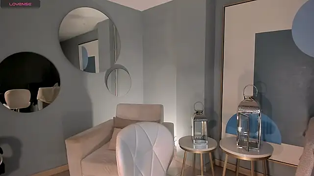 NaomiSainz online show from September 10, 2025, 12:37 pm