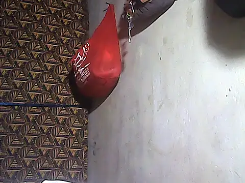 sweetsosie18 online show from May 19, 2026, 9:38 am