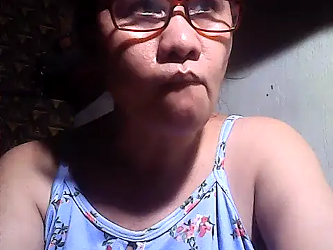 sweetsosie18 online show from May 22, 2026, 4:21 am