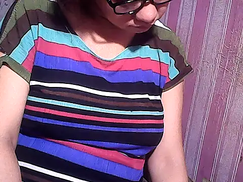 sweetsosie18 online show from November 26, 2025, 5:35 pm