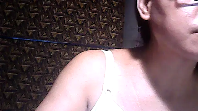 sweetsosie18 online show from July 12, 2026, 10:16 am
