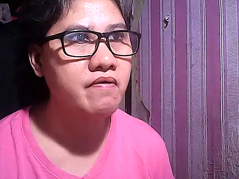 sweetsosie18 online show from November 4, 2025, 8:18 am