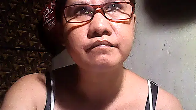sweetsosie18 online show from May 13, 2026, 4:08 am