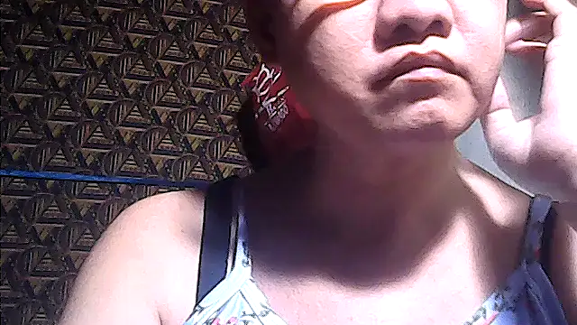 sweetsosie18 online show from May 11, 2026, 9:21 am