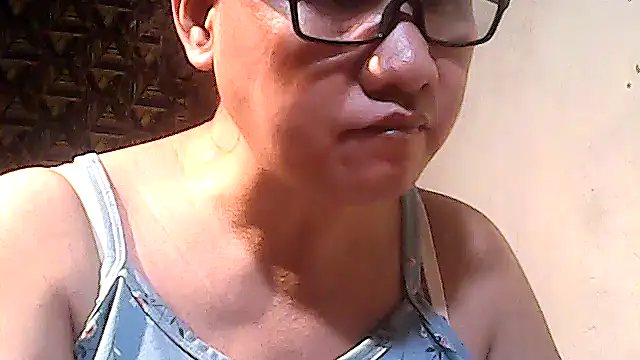 sweetsosie18 online show from December 5, 2025, 10:14 am