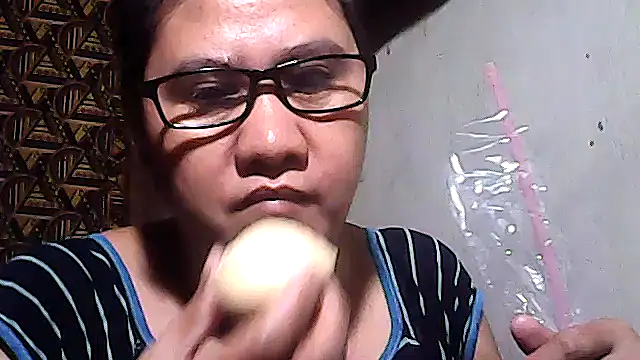 sweetsosie18 online show from December 4, 2025, 7:18 am